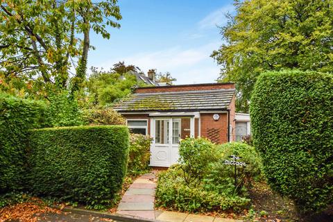 1 bedroom bungalow for sale - Massey House, 181 Brooklands Road, Sale, Cheshire, M33