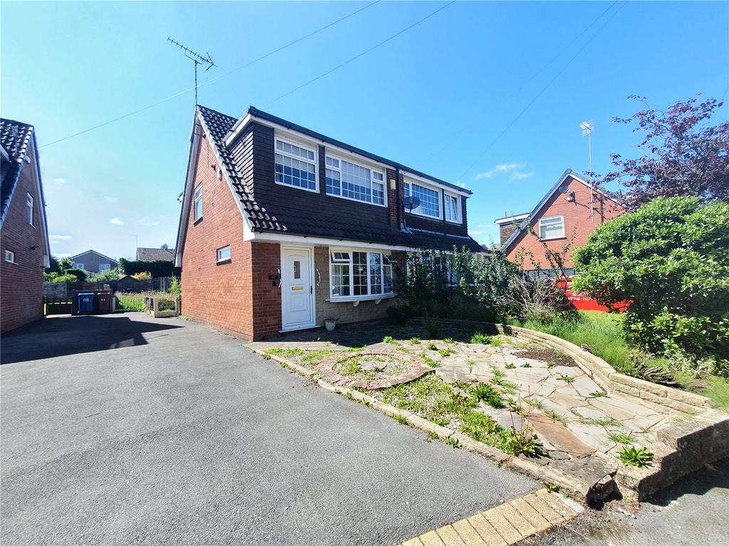 Tiverton Drive, Blackburn, Lancashire, BB2 3 bed semidetached house £125,000