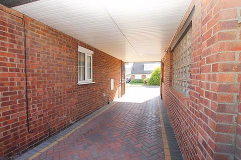32 Ajax Close, Grimsby, DN34 5QR