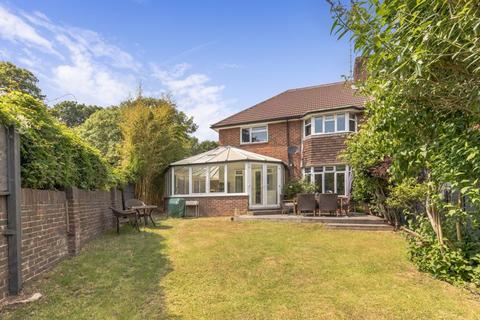 4 bedroom semi-detached house for sale - The Close, Brighton