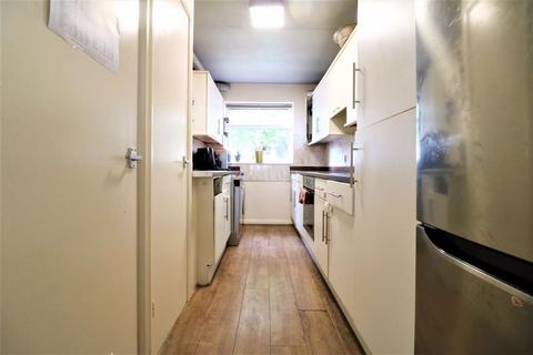 13 Tithe Court, Slough, SL3 8AS