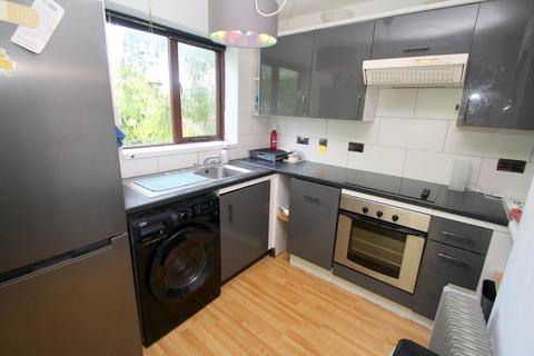 1 bedroom apartment for sale - Fairfield Avenue, Staines-upon-Thames, TW18
