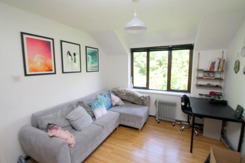 1 bedroom apartment for sale - Fairfield Avenue, Staines-upon-Thames, TW18