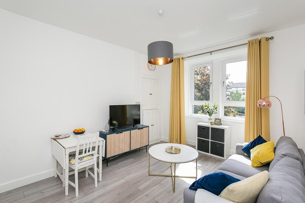 Angle Park Terrace, Ardmillan, Edinburgh, EH11 1 bed flat £175,000