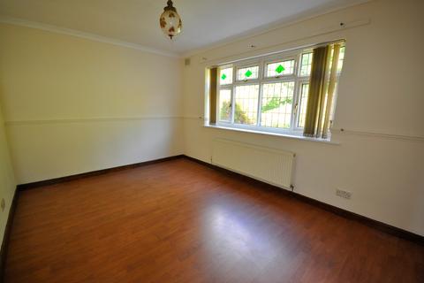 2 bedroom bungalow for sale - Wood Street, Tipton, DY4