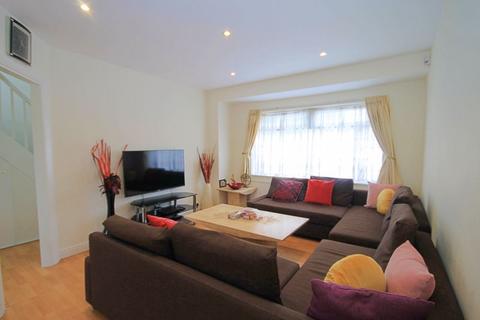 4 bedroom end of terrace house for sale, Rothesay Avenue, Greenford