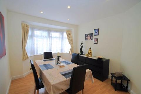 4 bedroom end of terrace house for sale, Rothesay Avenue, Greenford