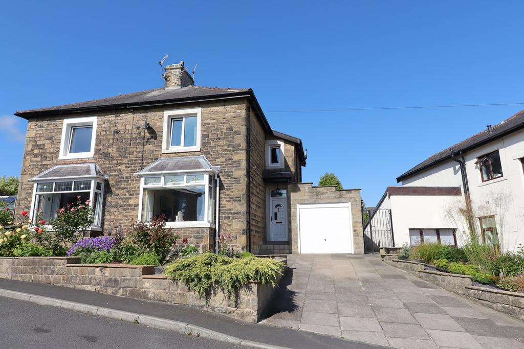Taylor Street, Barnoldswick, BB18 2 bed semidetached house for sale