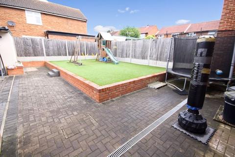 3 bedroom terraced house for sale, Vanbrough Crescent, Northolt