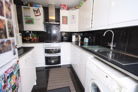 3 bedroom terraced house for sale, Vanbrough Crescent, Northolt