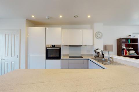 2 bedroom apartment for sale - Peartree Way, London, SE10