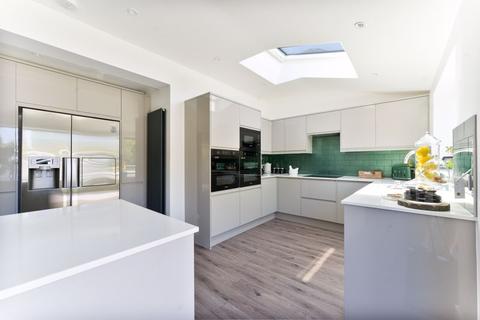 29 Hemingford Road, Cheam, Sutton, SM3 8HG