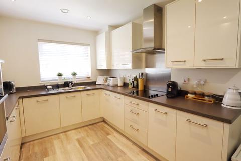 2 bedroom apartment to rent - Baytree Court, Manchester