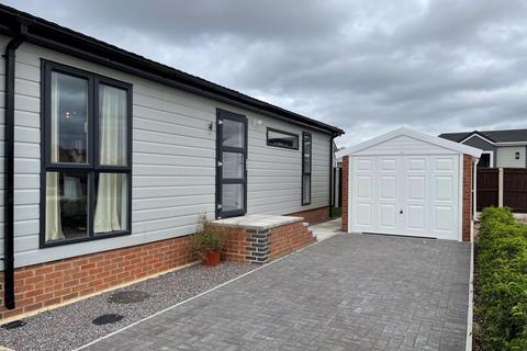 2 bedroom park home for sale - 25 The Ribstons, Twigworth, Gloucester