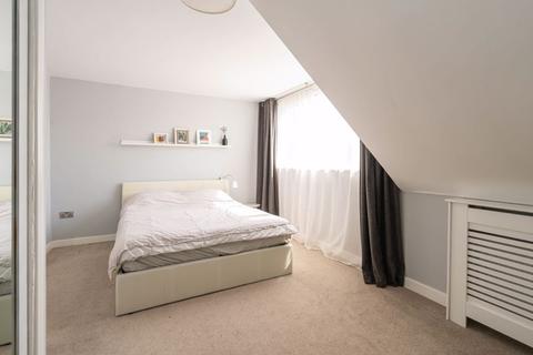 27 Cherry Tree Close, Southmoor, Abingdon, OX13 5BE