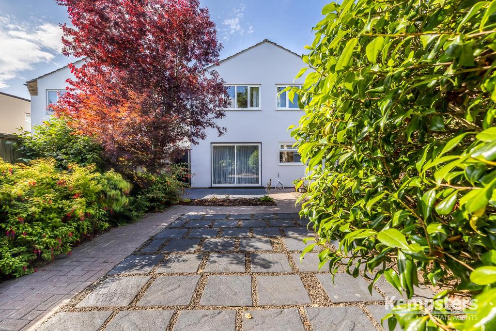 Rear Aspect 4.jpg