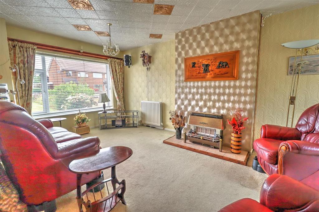 Stonewell Crescent, Nuneaton 3 bed semidetached house £250,000