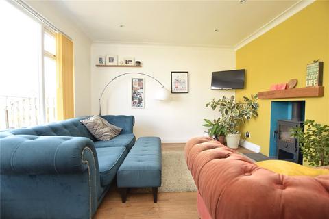 3 bedroom semi-detached house to rent, Broadway, Horsforth, Leeds, West Yorkshire