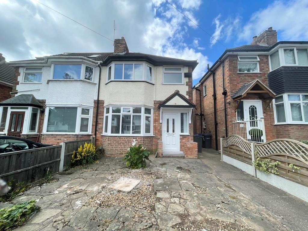 Charlbury Crescent, Birmingham 3 bed house £950 pcm (£219 pw)
