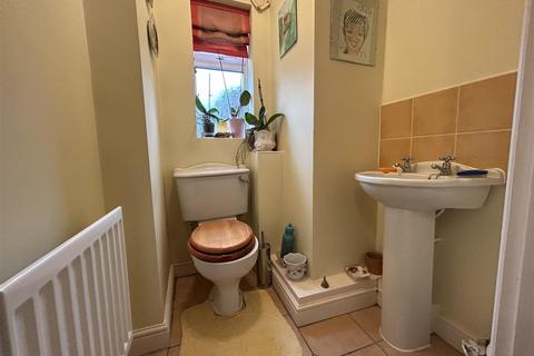 7 Bishops Walk, Cradley Heath, B64 7RH