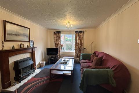 7 Bishops Walk, Cradley Heath, B64 7RH