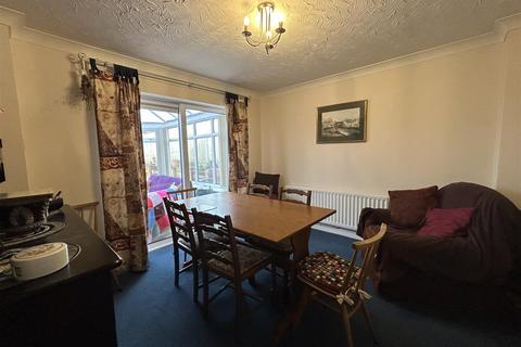 7 Bishops Walk, Cradley Heath, B64 7RH