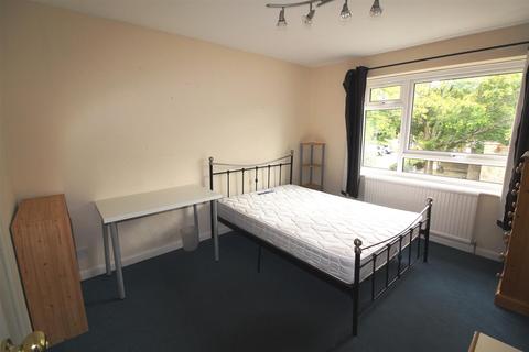 2 bedroom flat for sale - Greenacre Court, Englefield Green