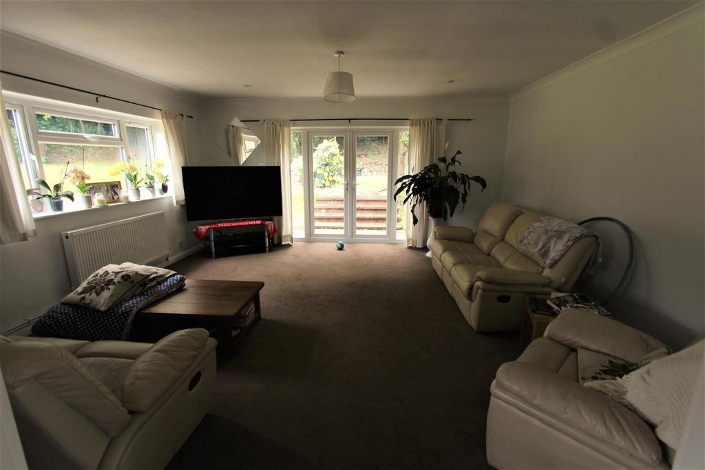 Button Street, Swanley, Kent 4 bed detached house £1,150,000
