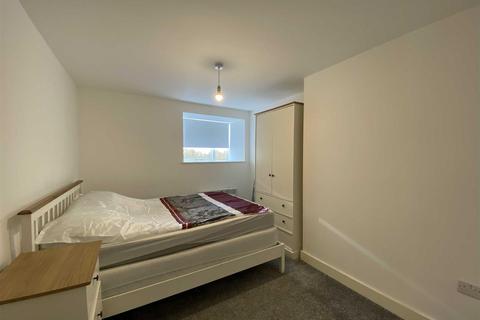 2 bedroom flat to rent - Withington Road, Whalley Range