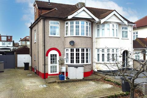 4 bedroom semi-detached house for sale - Pyrles Lane, Loughton