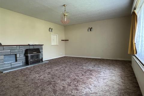 3 Maclins Close, South Molton, EX36 4DL
