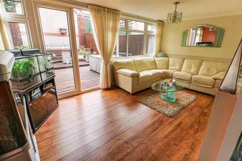 118 Berecroft, Harlow, CM18 7SD