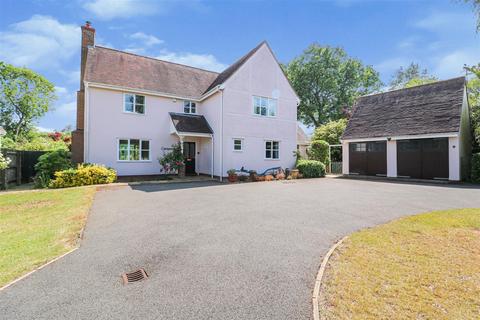9 Crossways, Barley, Royston, SG8 8AQ