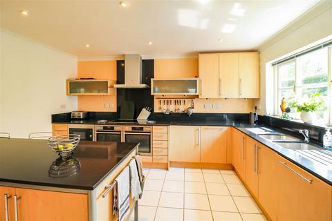 9 Crossways, Barley, Royston, SG8 8AQ