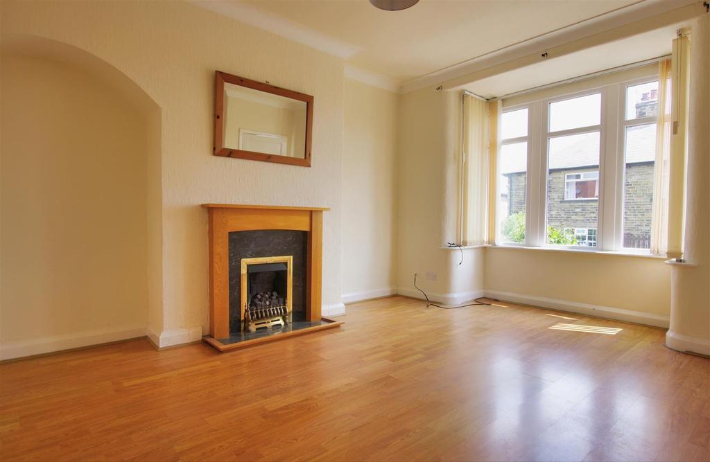Milner Lane, Greetland, Halifax 2 bed semidetached house £155,000
