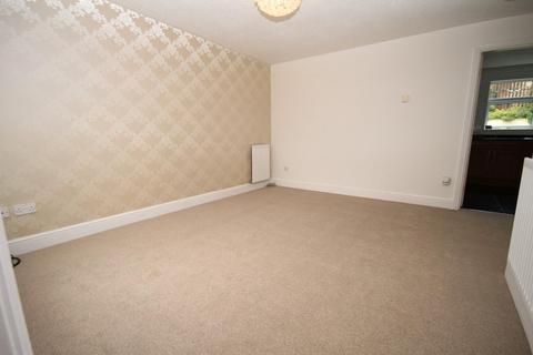 8 Greencroft Close, Idle, Bradford, BD10 8XD