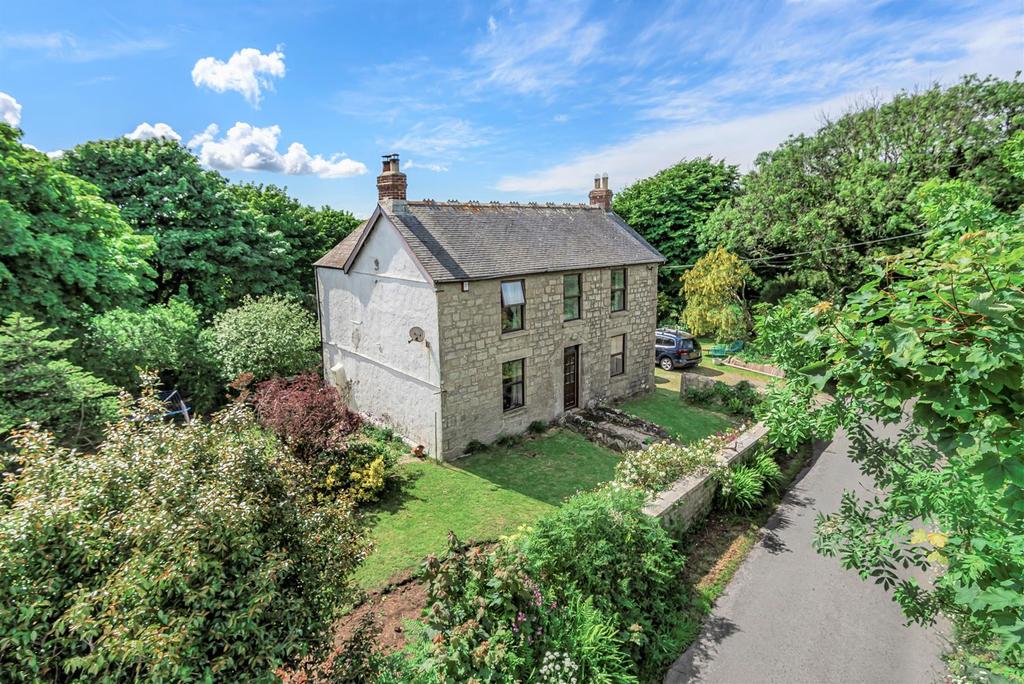 Higher Stennack, Troon, Camborne 3 bed detached house for sale £430,000