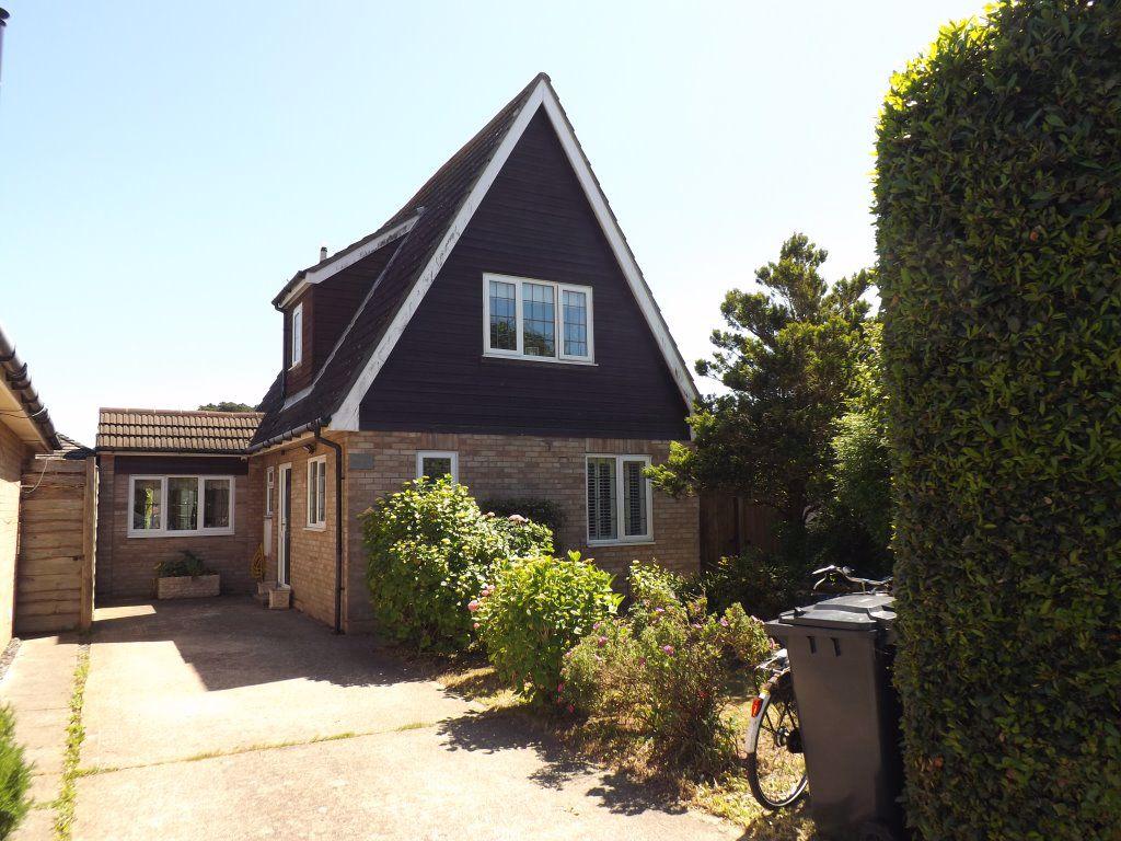Locksash Close, West Wittering 3 bed house £1,600 pcm (£369 pw)