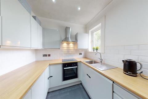 2 bedroom flat for sale - Jeanfield Road, Perth