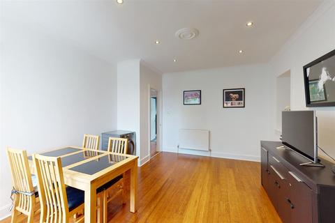 2 bedroom flat for sale - Jeanfield Road, Perth