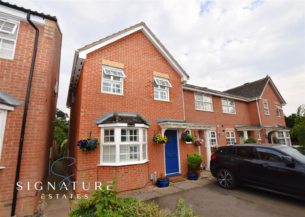 Balmoral Road, Abbots Langley 2 bed house £450,000