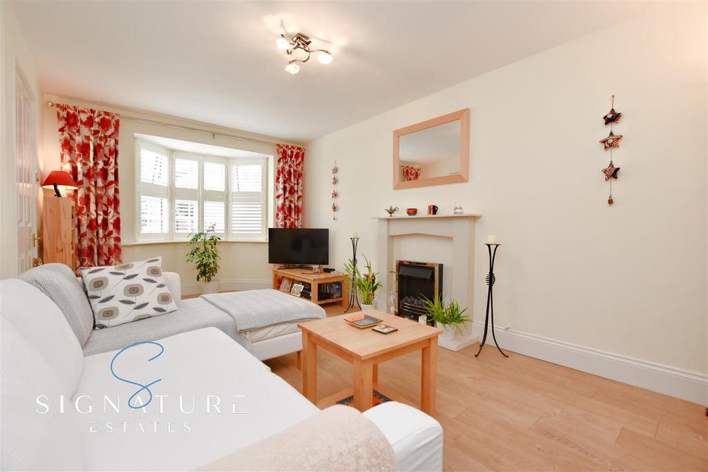Balmoral Road, Abbots Langley 2 bed house £450,000