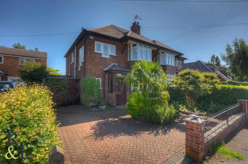 Grandfield Avenue, RadcliffeOnTrent, Nottingham 3 bed semidetached house £435,000