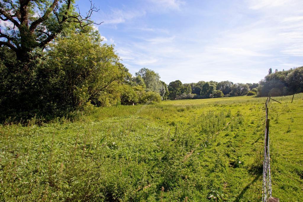 Land to the South side of London Road 301831 (11).