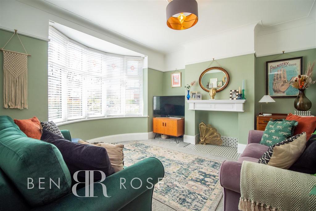 Westgate, Leyland 3 bed semidetached house for sale £240,000