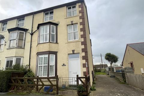 4 bedroom semi-detached house for sale, Cambrian Road, Tywyn