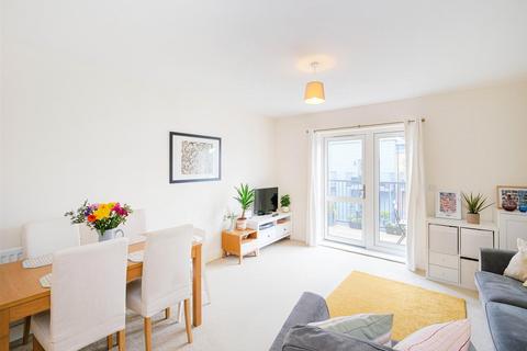 19 Shingly Place, London, E4 6AE