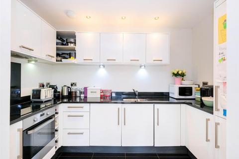 19 Shingly Place, London, E4 6AE