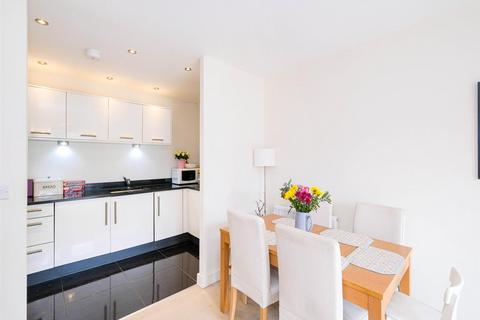 19 Shingly Place, London, E4 6AE