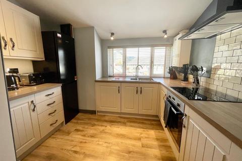 44 Upper Clough, Linthwaite, Huddersfield, HD7 5PF